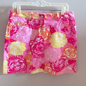Lilly  Pulitzer size 6 pink floral skirt